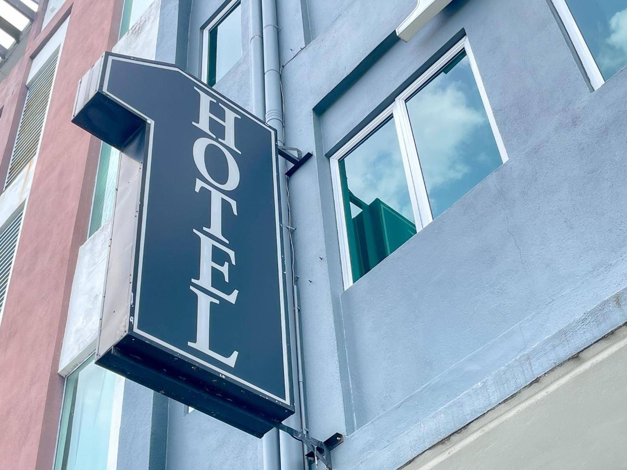 1 โฮเต็ล มะห์โกตา เชรัส Hotel เชอราส ภายนอก รูปภาพ