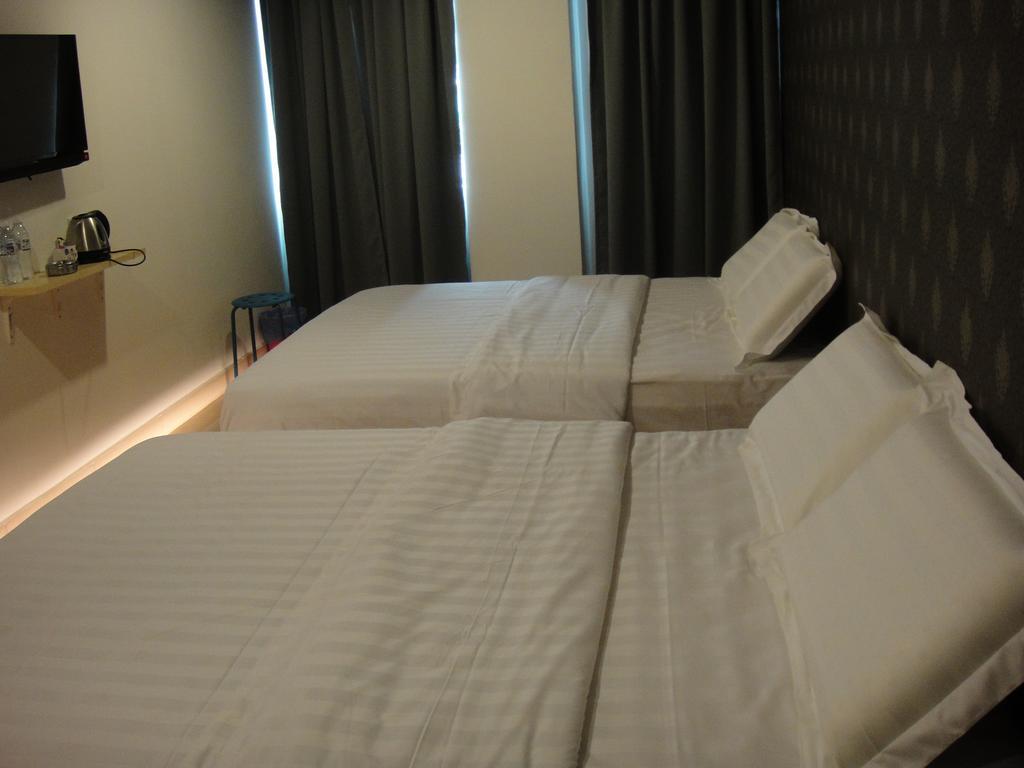 1 โฮเต็ล มะห์โกตา เชรัส Hotel เชอราส ภายนอก รูปภาพ